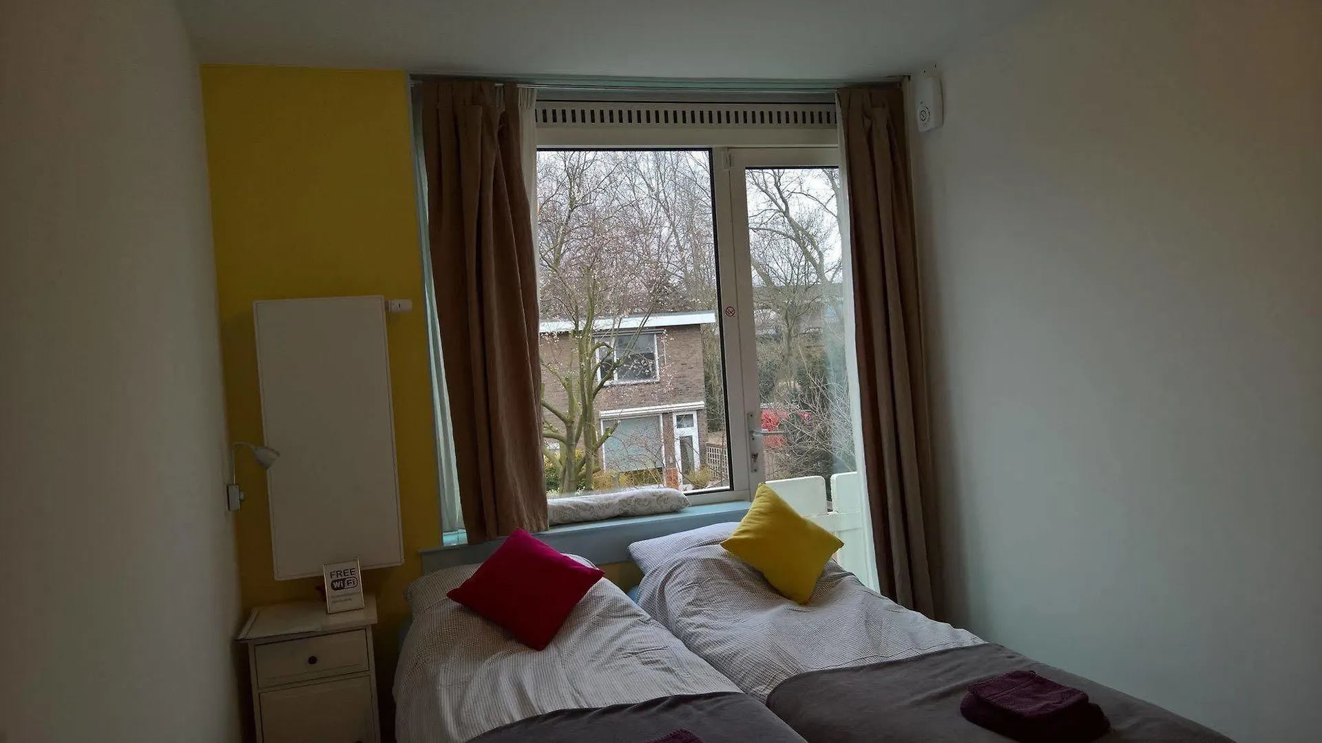 Bed And Breakfast Amsterdam Holy Dove Bed & Breakfast